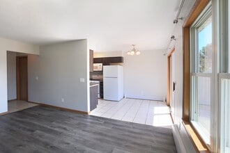 3482 Mahoney Dr, Unit 3482 Mahoney Dr in Traverse City, MI - Foto de edificio - Building Photo