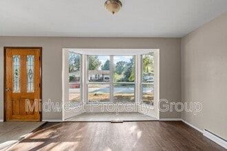 615 Lynn Haven Ln in Hazelwood, MO - Building Photo - Building Photo