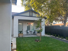 6310 Ventura St in Sacramento, CA - Building Photo