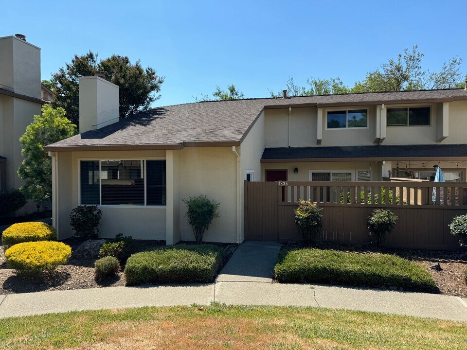 1826 Pomar Way in Walnut Creek, CA - Building Photo
