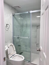 104-58 39th Ave-Unit -3rd Floor in Queens, NY - Foto de edificio - Building Photo