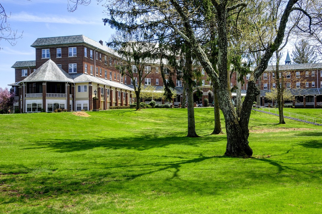 The Oaks at Danville in Denville, NJ - Building Photo