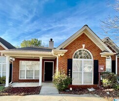 183 Hayesbury Ct in Pelham, AL - Building Photo