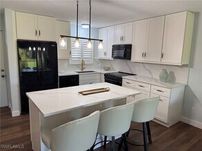 746 Eagle Creek Dr in Naples, FL - Building Photo - Building Photo