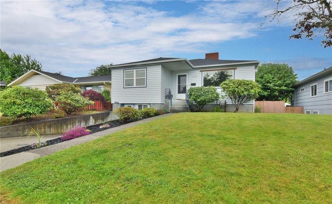 1027 Lombard Ave, Unit House in Everett, WA - Foto de edificio
