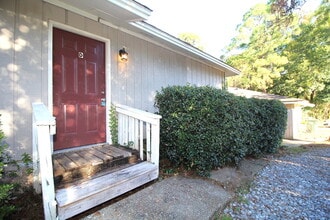 5205 Charbar Dr in Pensacola, FL - Building Photo - Building Photo