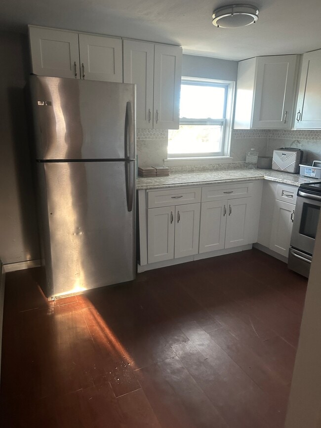 property at 15 Essen Dr