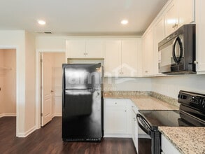 7104 Brittany Pointer Ct in Wilmington, NC - Foto de edificio - Building Photo