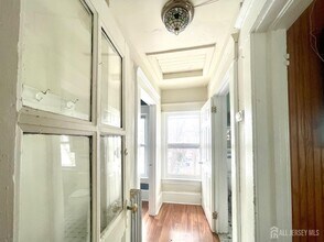 140 Barnard St in Highland Park, NJ - Building Photo - Building Photo