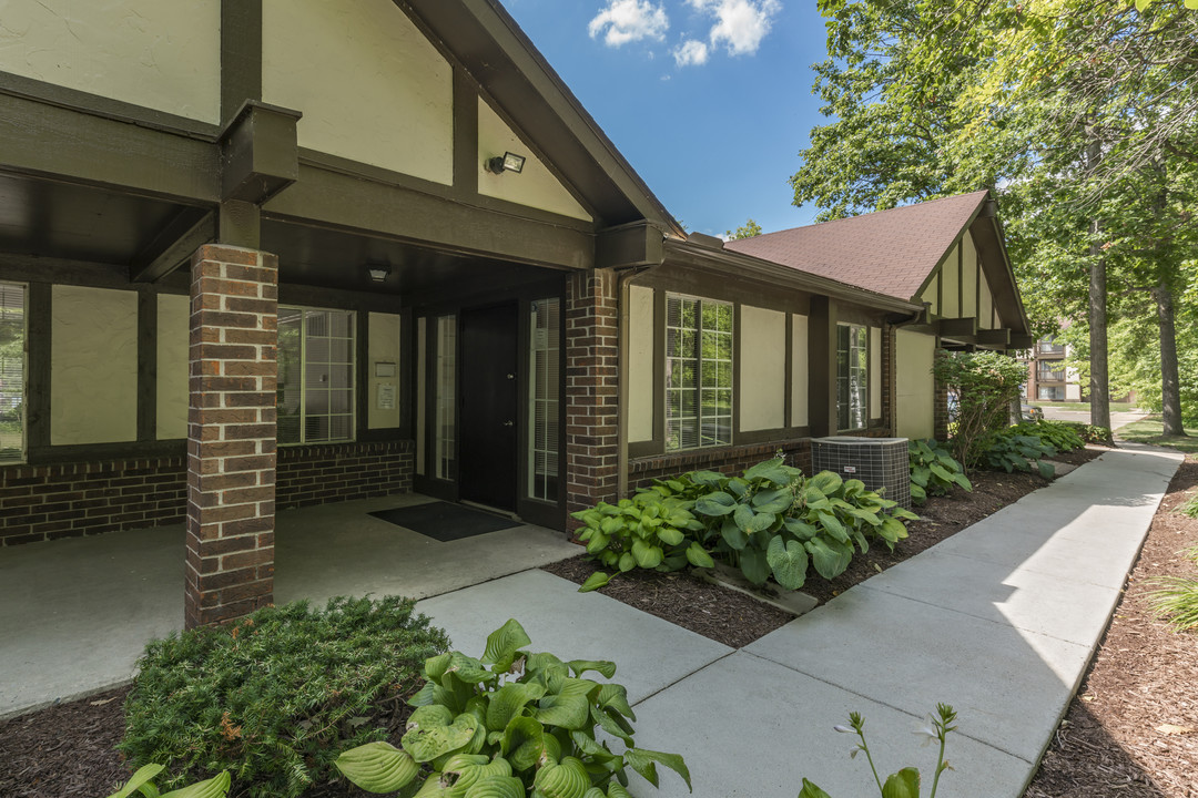 Newport Woods Apartments in Newport, MI - Foto de edificio