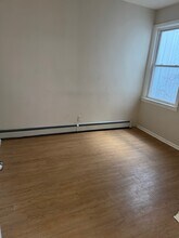 92 Maple St, Unit 2 in Garfield, NJ - Building Photo - Building Photo