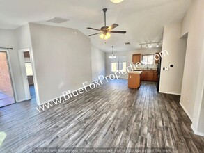7942 S Baja Stone Ave in Tucson, AZ - Building Photo - Building Photo