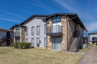Encore At 9th Avenue in Port Arthur, TX - Building Photo