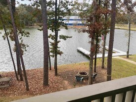 500 Port Laz Ln in Eatonton, GA - Building Photo