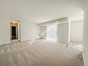 1523 Colonial Dr in Woodbridge, VA - Foto de edificio - Building Photo