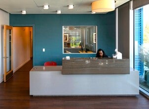 Avenue J in Houston, TX - Foto de edificio - Building Photo