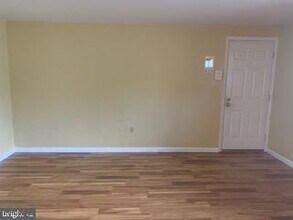 250 Tanglewood Ln-Unit -J2 in King of Prussia, PA - Building Photo - Building Photo