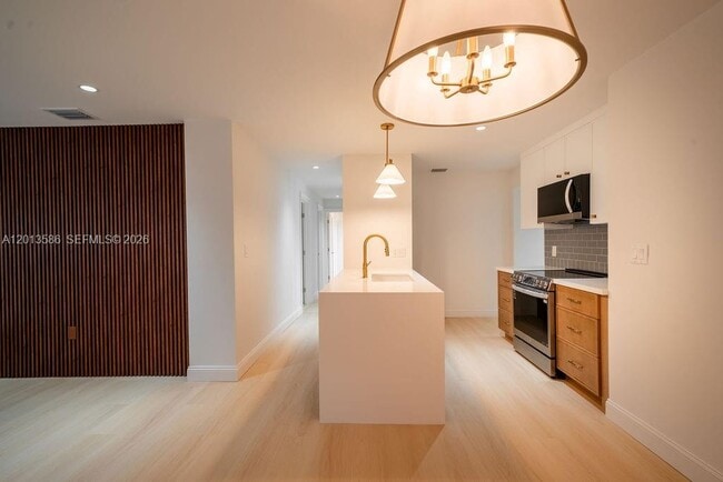 property at 1550 S Greenway Dr