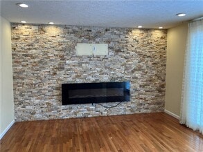 120 Hummingbird Way in West Henrietta, NY - Building Photo - Building Photo