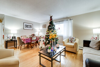 Blossom Manor Apartments in Eaton Rapids, MI - Foto de edificio - Interior Photo