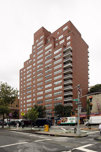 Riverview East in New York, NY - Foto de edificio - Building Photo