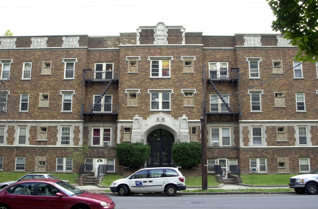 504 Vine St in Elizabeth, NJ - Building Photo - Building Photo