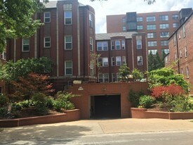 749 Westwood Dr in Clayton, MO - Building Photo