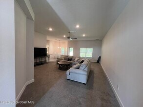 8752 Waterstone Blvd in Fort Pierce, FL - Building Photo - Building Photo