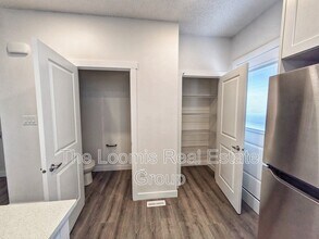 903 Crystallina Nera Way NW in Edmonton, AB - Building Photo - Building Photo