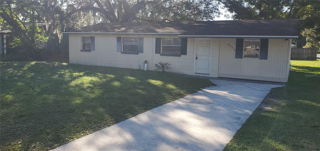 4924 Pilgrim Ln in Lakeland, FL - Building Photo