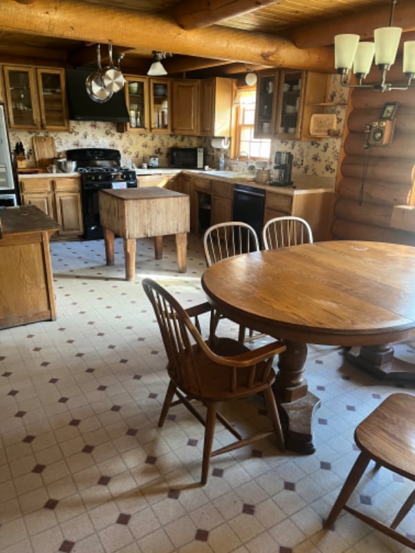 property at 502 Snowberry Ln