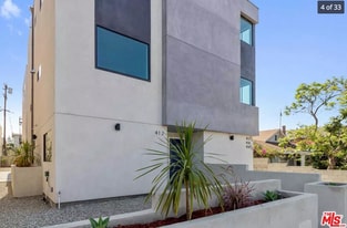 412 N Ardmore Ave in Los Angeles, CA - Building Photo