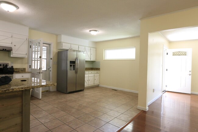 3010 Clearwater Dr NE in Cleveland, TN - Building Photo - Building Photo