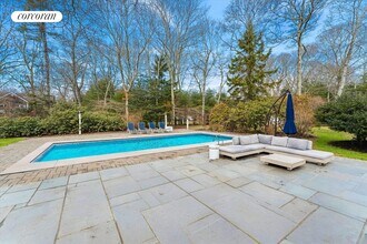 44 Midhampton Ave in Quogue, NY - Building Photo - Building Photo