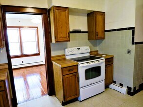 208 Main St, Unit A in Winooski, VT - Building Photo - Building Photo