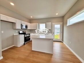 1006 Polk St in De Soto, IA - Building Photo - Building Photo