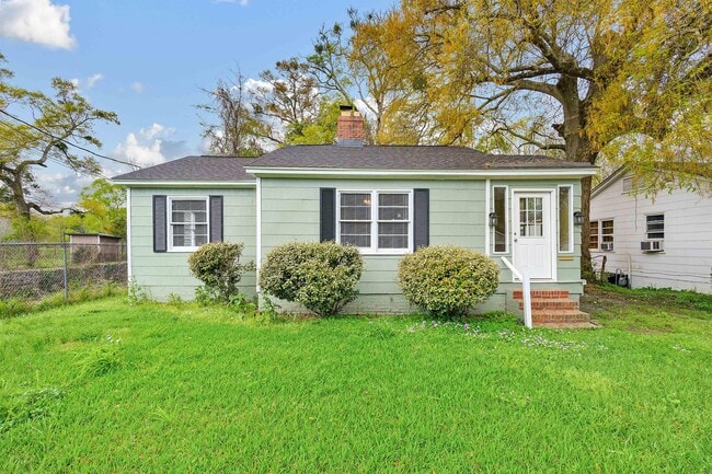 206 Pinehill Dr in Mobile, AL - Building Photo - Building Photo