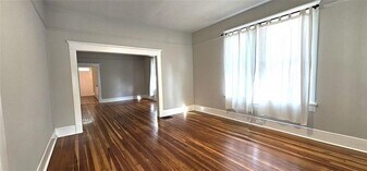 1047 Ridge Ave in Stone Mountain, GA - Building Photo