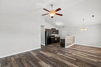 116 Heavens Gate Dr in Jacksonville, NC - Building Photo - Building Photo