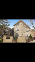 4255 N Greenview Ave, Unit 1E Apartments