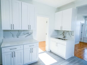 2044 W 19th St in Chicago, IL - Building Photo - Building Photo