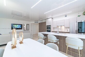 17555 Atlantic Blvd, Unit # 508 in Sunny Isles Beach, FL - Building Photo - Building Photo