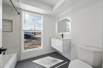 Edgewater Manor in Beverly, NJ - Foto de edificio - Building Photo