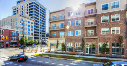 79C Apartments in Montgomery, AL - Foto de edificio - Building Photo