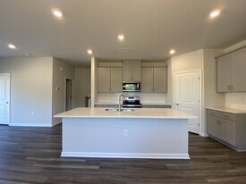 908 Clearhaven Ln in Fuquay Varina, NC - Building Photo