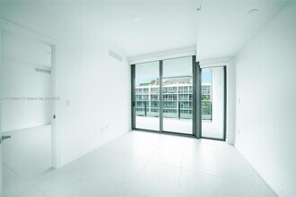 9901 W Bay Harbor Dr, Unit 602 in Bay Harbor Islands, FL - Building Photo - Building Photo