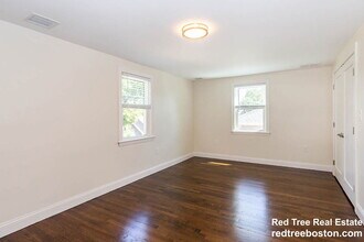 77 Rock Glen Rd in Medford, MA - Building Photo - Building Photo