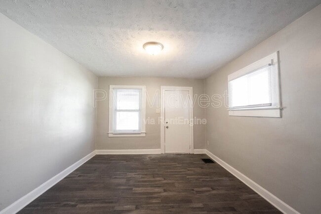 915 N Drexel Ave in Indianapolis, IN - Foto de edificio - Building Photo