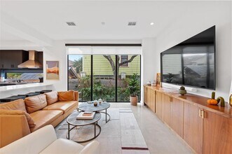 1208 Hillside Ave in Austin, TX - Building Photo - Building Photo