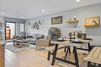 1845 Huron Dr in Ventura, CA - Building Photo - Building Photo